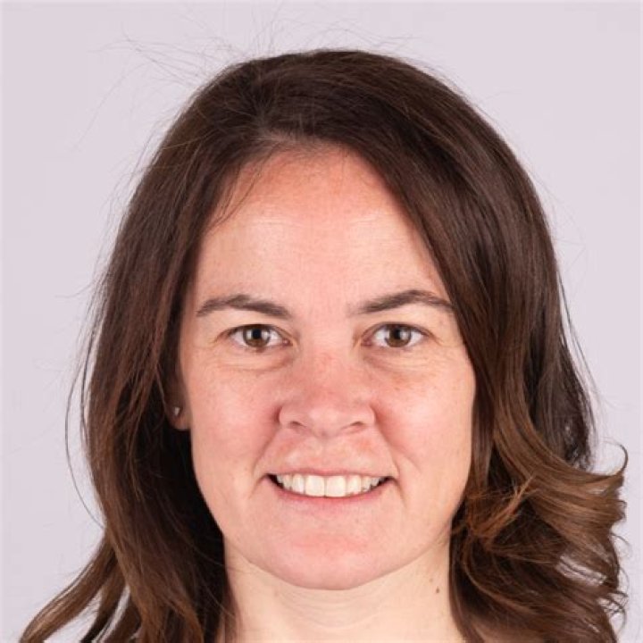 Annie Linskey ·