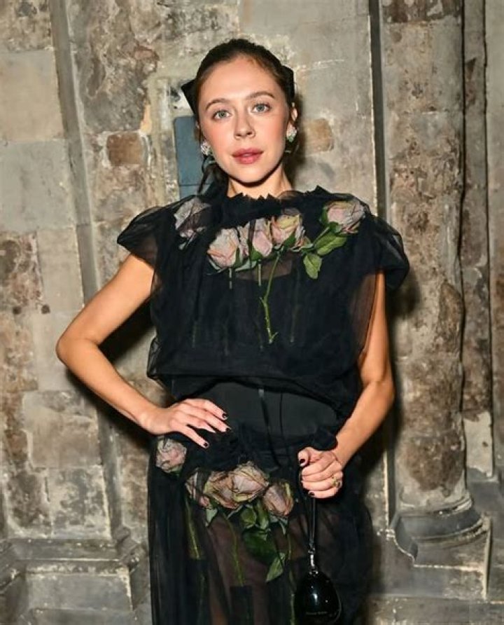Bel Powley (tvactress) Wiki,Age,Birthday,Biography,Height,Net Worth .. ·