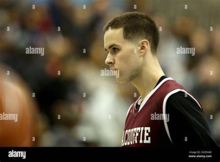 Bradley Calipari ·