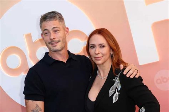 Brian Hallisay Biography | MoxBlog