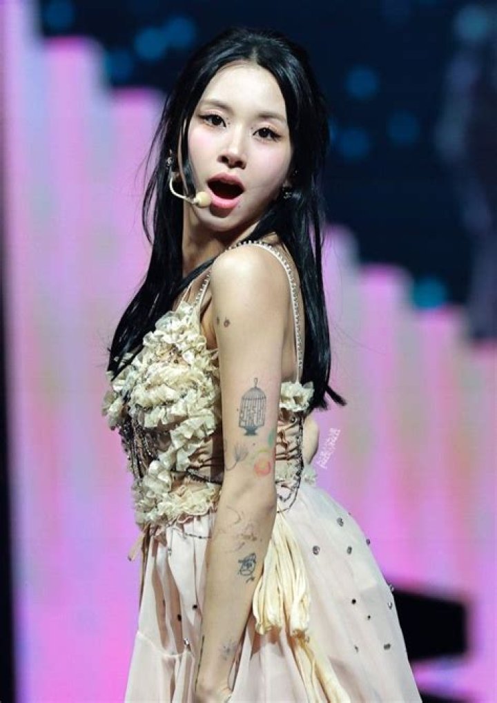 Chaeyoung Tattoo: Meanings Explored | ZingBlog