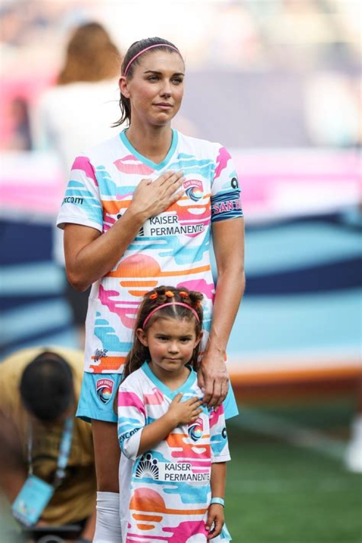 Charlie Elena (Alex Morgan Daughter) Wiki, Bio, Age, Height, Weight, Father, Mother, Net Worth, Facts ·