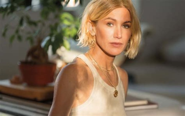 Discover The Close-Knit World Of Jennifer Landon's Siblings