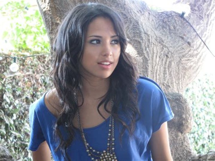 Jasmine Villegas - BlogPaper