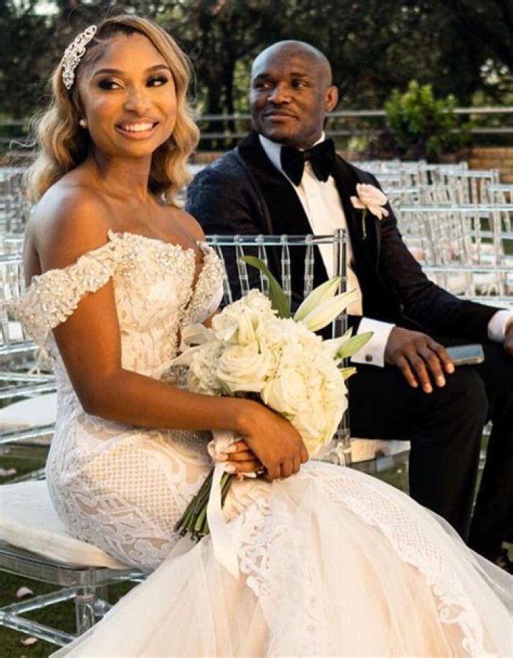 Kamaru Usman UFC Career, Wife, Net Worth, Record, Family