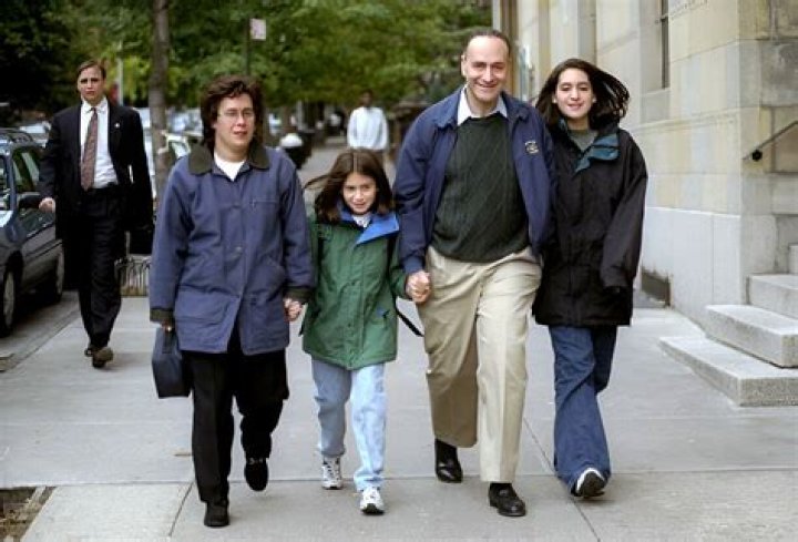 Meet Jessica Emily Schumer Photos Of Chuck Schumers Daughter With Wife Iris Weinshall