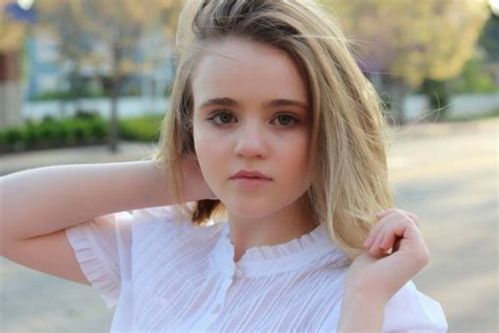 Megan Stott ·