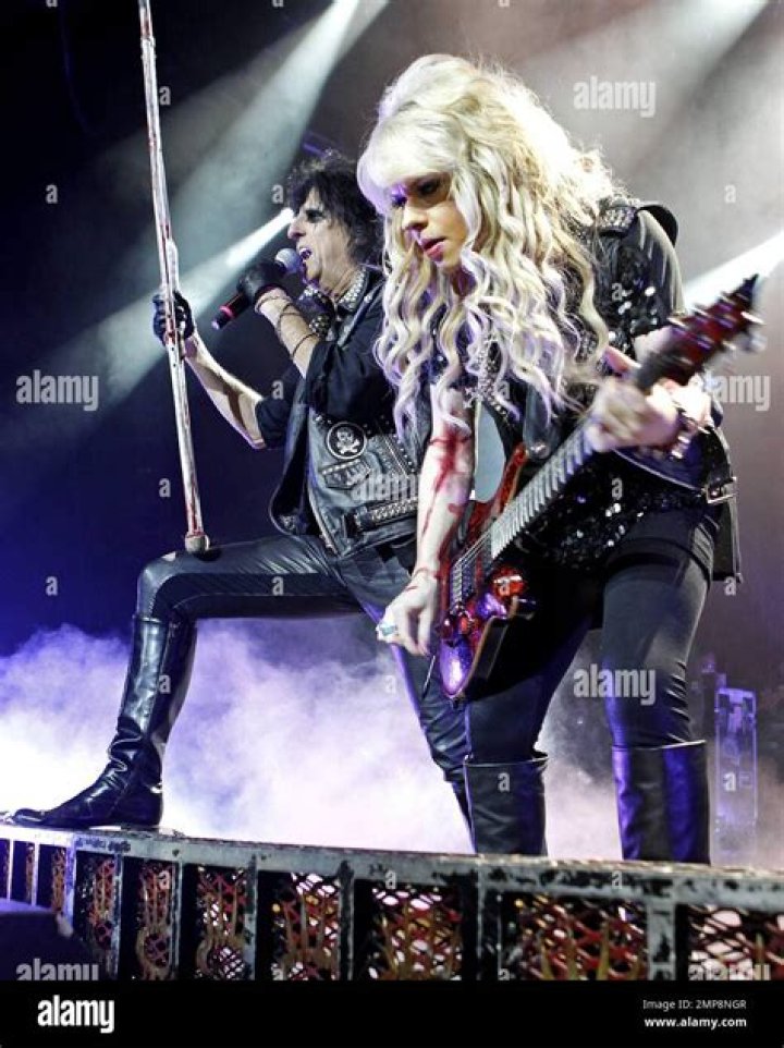 Orianthi Panagaris ·
