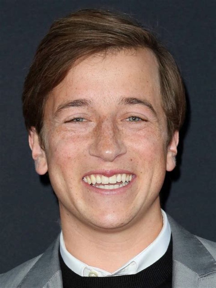 Skyler Gisondo ·