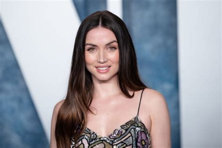 Unveiling Ana De Armas' Height And Weight: Secrets And Surprises Revealed