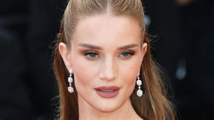 Unveiling The Secrets Of Rosie Huntington-Whiteley's Enviable Height
