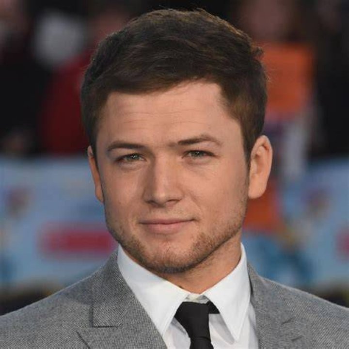 Unveiling The Secrets: Taron Egerton's Height Explored