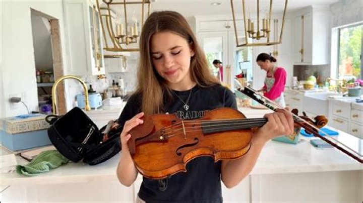 What is Karolina Protsenkos Age? Know Everything About Ukrainian Violinist