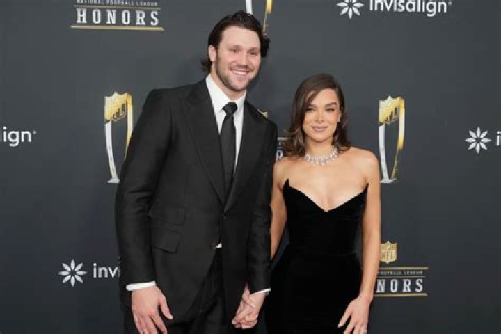 Who is Andrew James Allen Dating Now