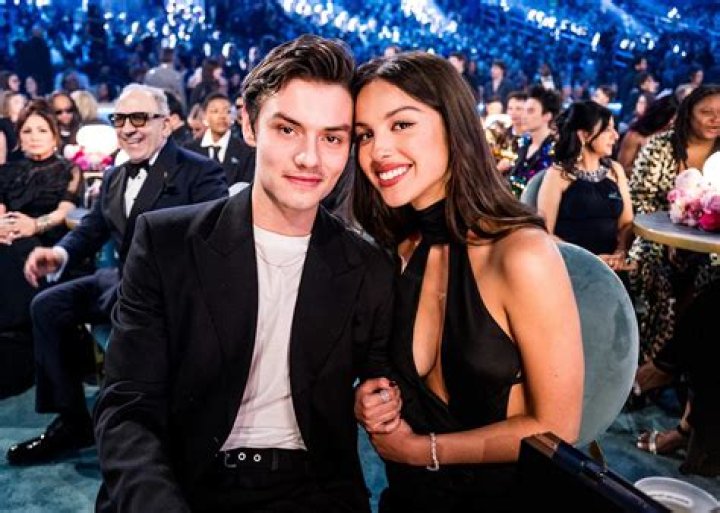 Who is Olivia Adams Dating Now
