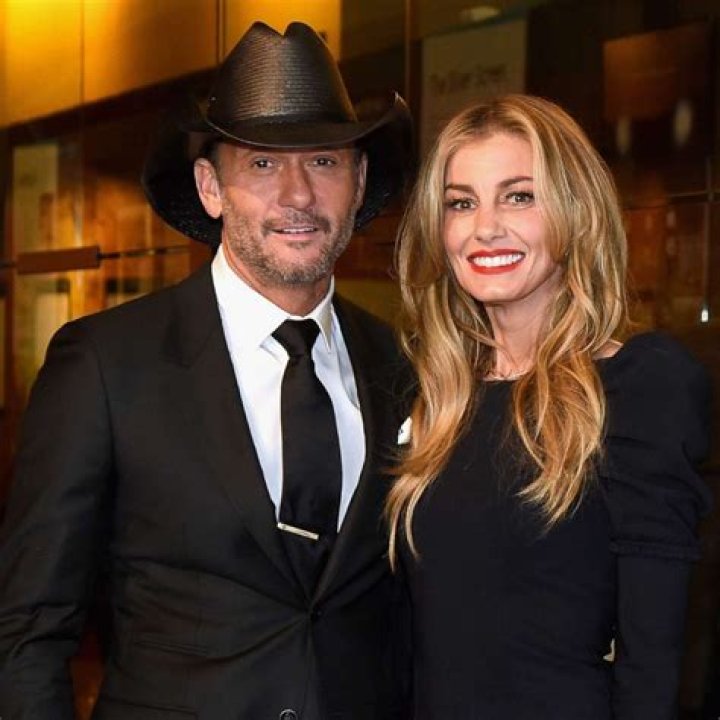 Why Does Faith Hill Look Old In 1883? Health And Illness 2022 - What Happened To Her?