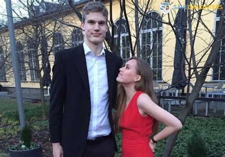 ZestDash | Lauri Markkanen- Wiki, Biography, Age, Height, Net Worth, Wife