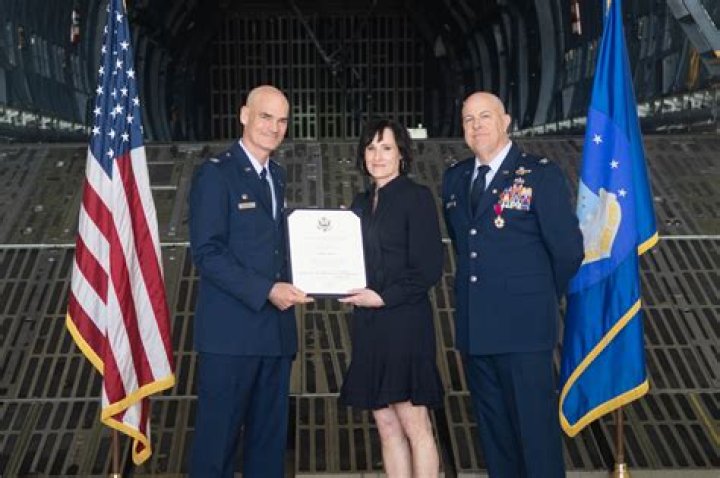 ZinBlog | Comedian Ashley Gutermuth Is A Military Wife To Husband Col. William Gutermuth